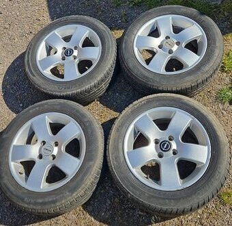 195/60 R15 / 4x100 / kola ENZO 15” ET35