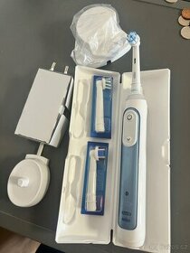 Kartáček elektricky Oral B nový