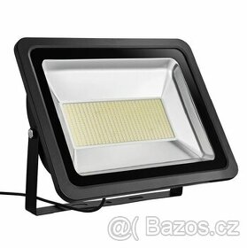 LED reflektor (halogen,lampa,světlo). - 1