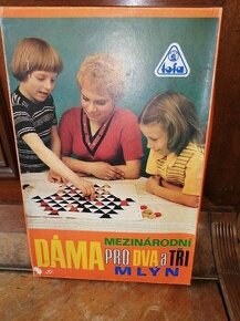 Prodám retro hru Mezinárodní dáma pro dva a tři mlýn.