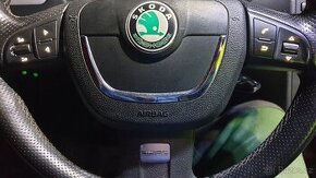 Škoda RS MF + pádla volant s bílim podsvícením