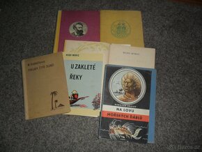 Verne, Amundsen, Byrd, polárníci, Poplach v Kovářské uličce