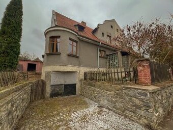 Prodej prostorného rodinného domu o dispozici 4+1 (162 m2) v
