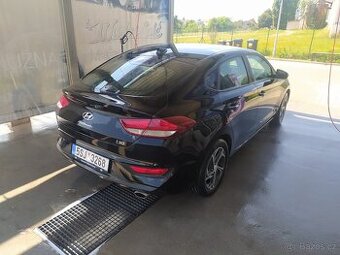 HYUNDAI i30 Fastback