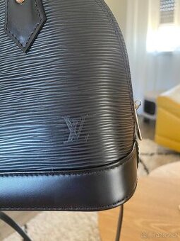 Louis Vuitton Alma BB epi leather black