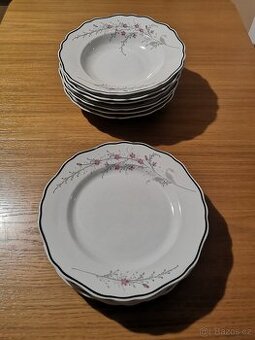 Porcelánové starodávné talíře - sada - 1