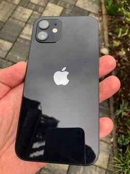 iPhone 12 64Gb v hezkém stavu, černý