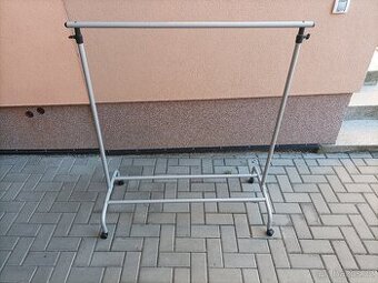 Věšák