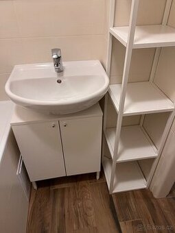 Podumyvadlová skříň IKEA