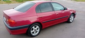 Toyota avensis 2.0 benzín R.v.1998