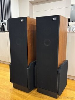 Acoustic Research Ar90