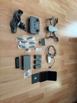 Prodám kompletní sadu dronu DJI Mini 2 Fly More Combo