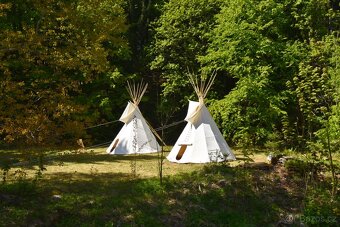 Ubytování v teepee.