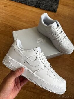 Nike air force 1 “07 low white