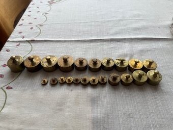 Starozitne mosazne zavazicka