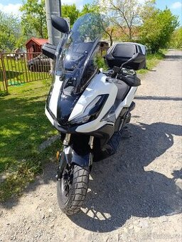 Honda ADV 350