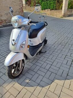 Skútr Fiddle Sym 125