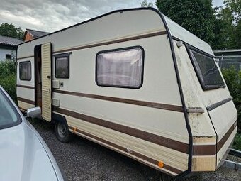 Karavan dethleffs nomad