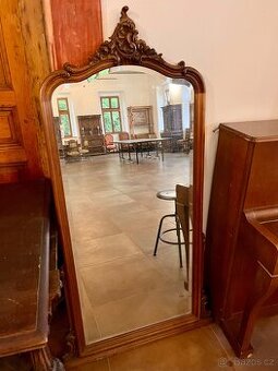 Krásné staré zrcadlo. Výška 140cm Šířka 60cm