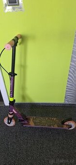 Dětská koloběžka Oxelo skládací, s odpružením