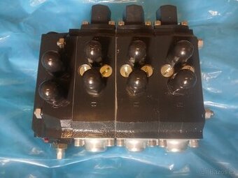 Rozvadeč hydrauliky UNHZ 750