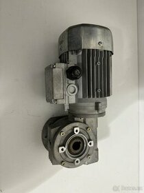 ELEKTROMOTOR S PREVODOVKOU 19 ot/ min