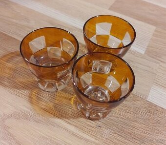 Broušené panáky, hnědé broušené sklo vintage/retro