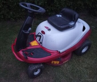 Sekací traktůrek MTD gutbrot