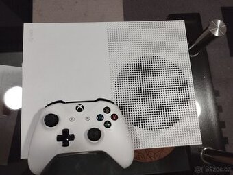 Xbox ONE S 1TB