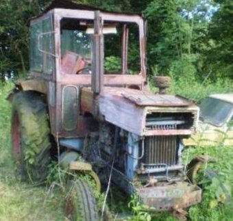 Rumunský Traktor UTB