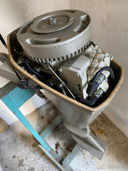 lodní motor Chrysler