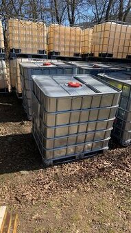 Nadrze 1000l celoplech na naftu,olej,ad blue,septik atd