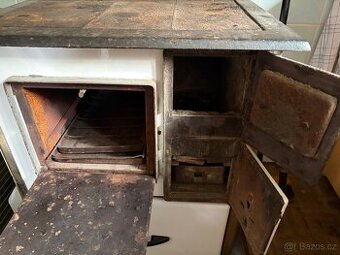 Kuchyňská kamna s troubou