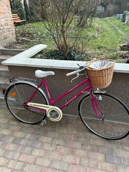 Dámské městské kolo s košíkem