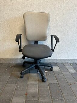 Kancelářská židle značky RIM