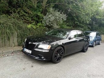 Lancia Thema 3.0crd V6 176kw, automat, rwd