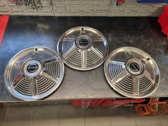 Ford Mustang nerezové poklice 14"