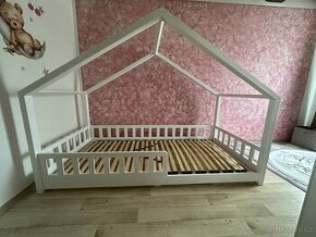 Dětská domečková postel - stále v záruce