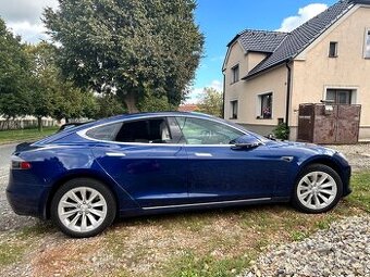 Tesla S 100D