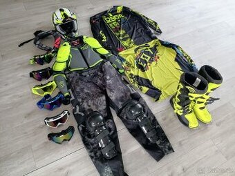 Motokros oblečení