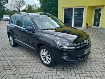 Volkswagen Tiguan 1.4TSi SPORT - STYLE 124t.KM 1.MAJITEL