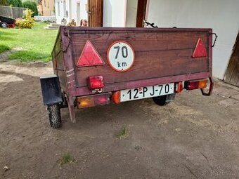 Přívěsný vozík