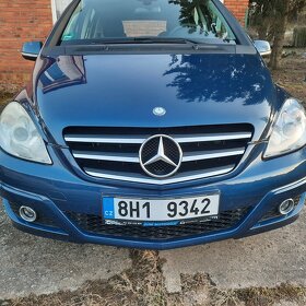 Mercedes Benz B180