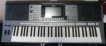 Yamaha PSR S770