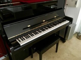 Piano YAMAHA P121N-Silent výška 121cm černá leštěná
