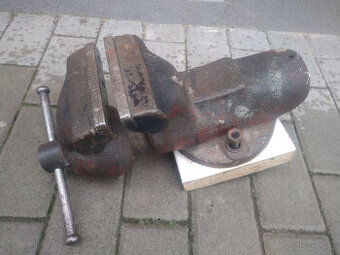 Svěrák York 125