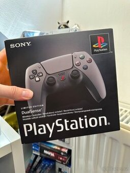 PS5 Dualsense 30th Anniversery