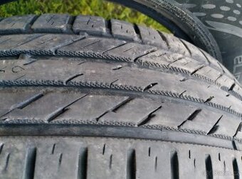 Pneu Nokian 185/60R15 - 1