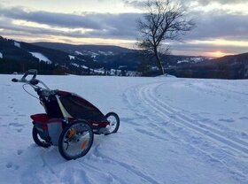 Půjčení vozíku Thule Chariot nebo krosny na dítě Osprey