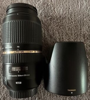 Objektiv TAMRON 70 - 300mm pro Canon